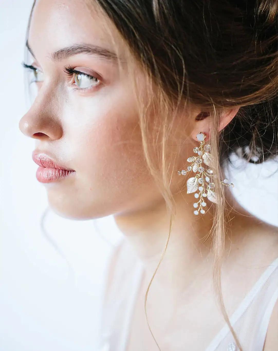 Model wearing a Linen Jolie Jewelry