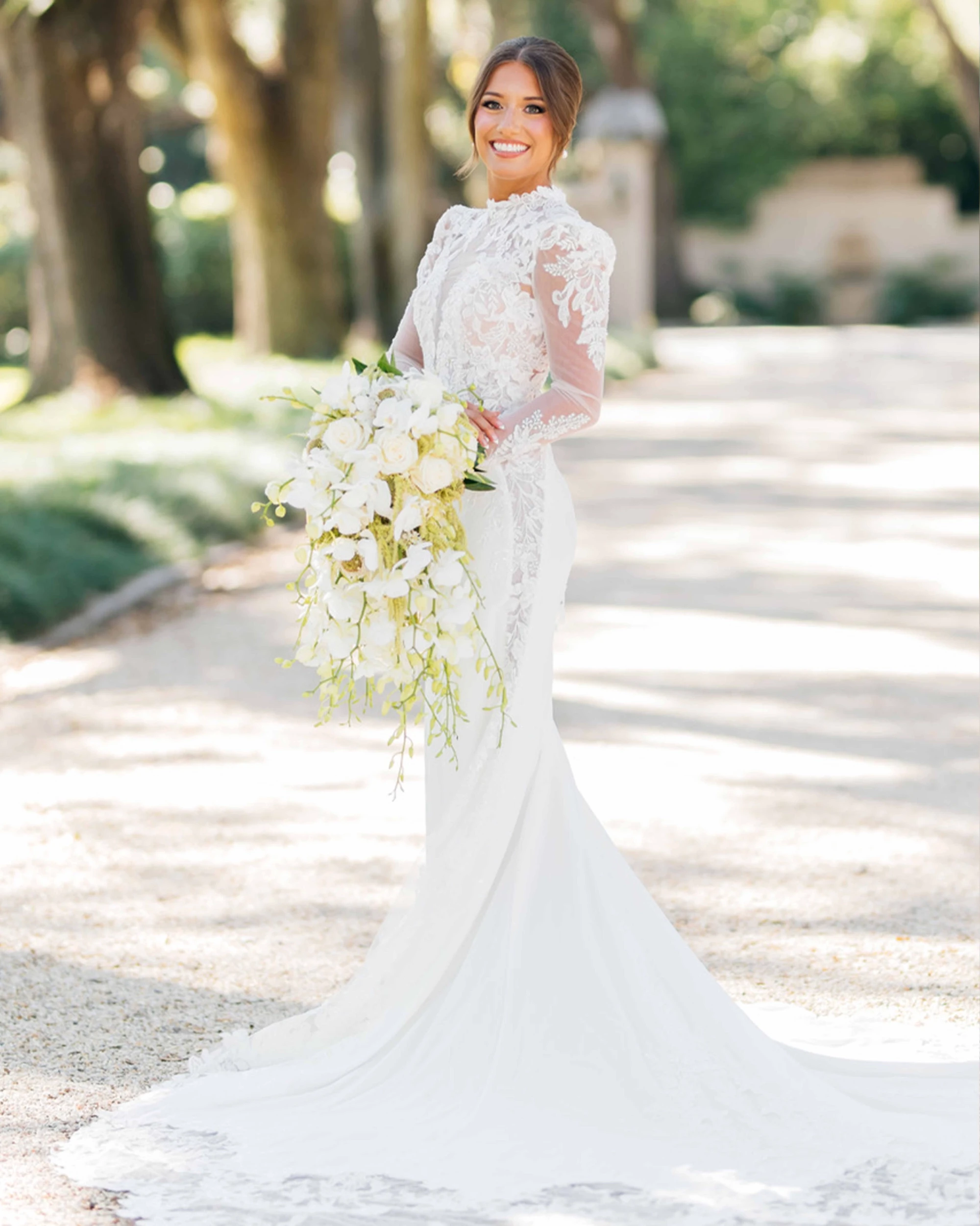 Photo of Linen Jolie Real Bride